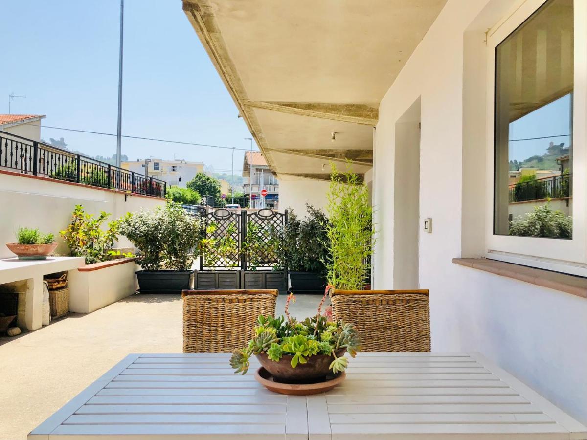 Blue Apricot Apartment Con Jacuzzi Montesilvano Marina Exteriér fotografie